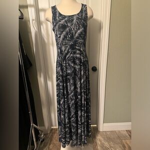 Michael Kors size large maxi dress navy blue and white